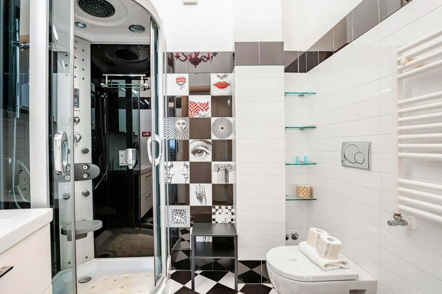 Roma Gemelli - Black & White Loft