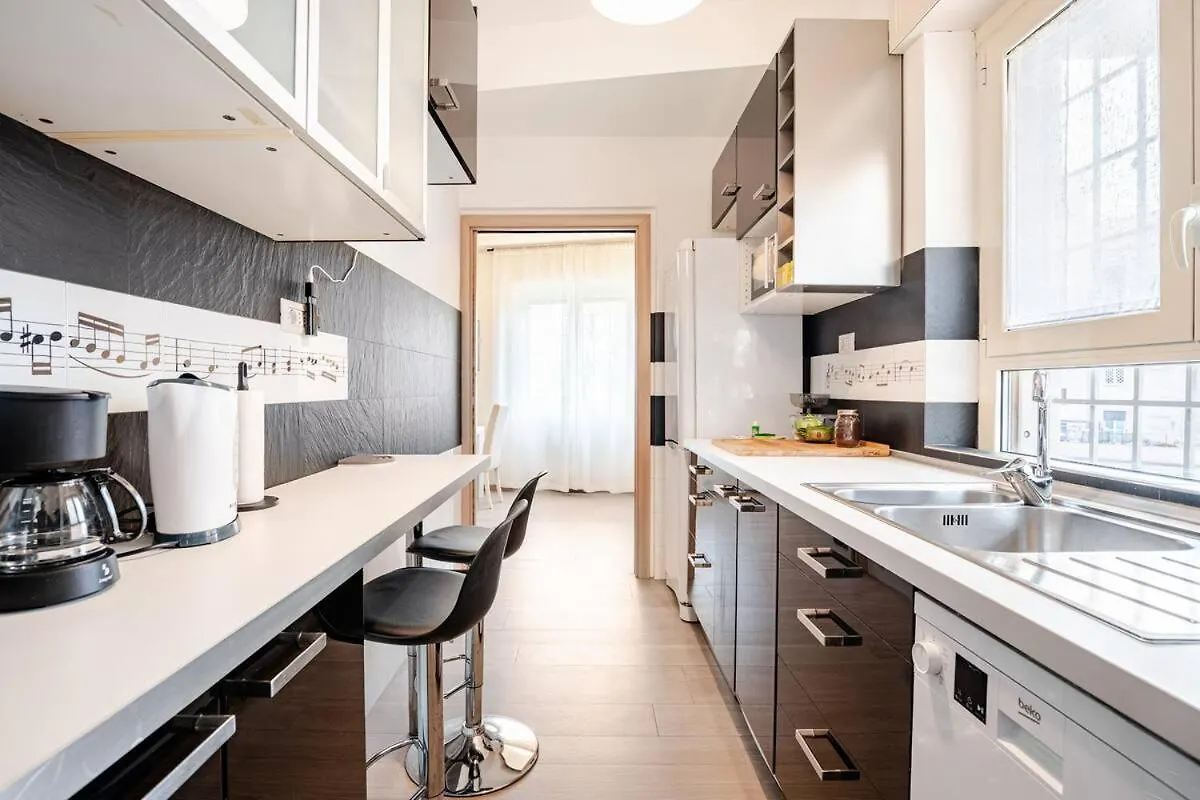 Roma Gemelli - Black & White Loft Appartamento